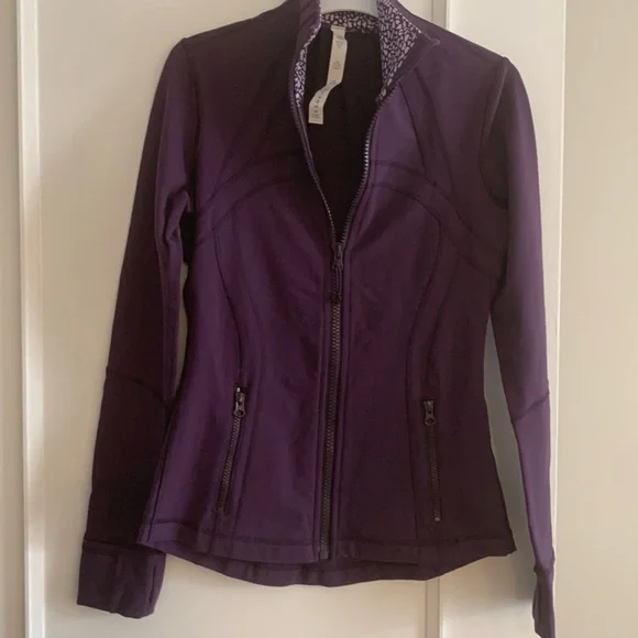 lululemon - ルルレモン ジャケット　lululemon 6 Lululemon Run Define Jacket New Size 6 Dark Wren Warm Grey